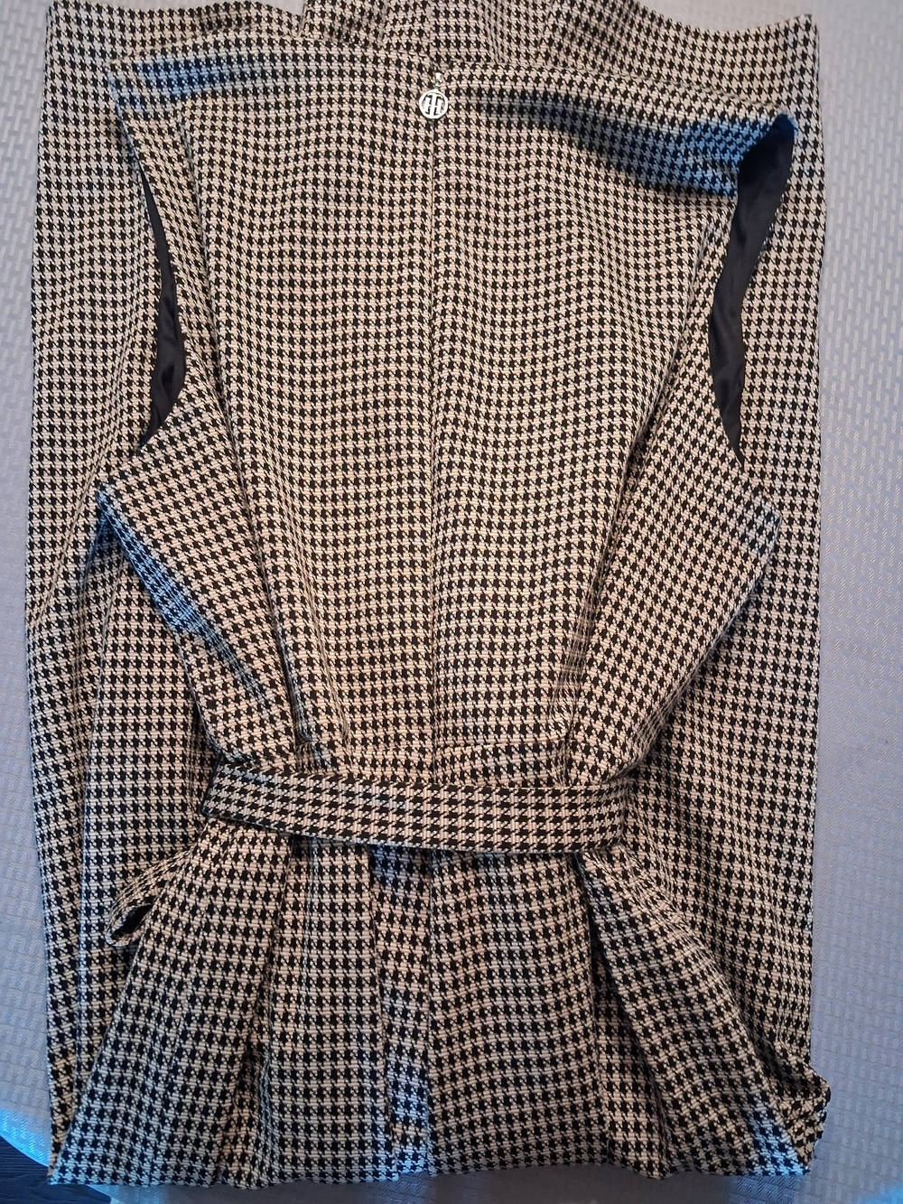 Tommy Hilfiger Black & Cream Houndstooth Wrap Belt Midi Jumpsuit - Picture 4 of 4